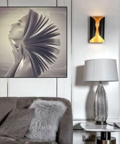 "Literary Soul" Art – Moderna slika na platnu (Motiv djevojke i knjige)