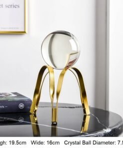 "LuminaLux" Crystal Sphere – Luksuzna dekorativna kristalna kugla na metalnom postolju