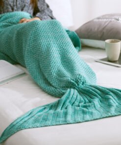 "MermaidDream" Cozy – Pletena deka u obliku repa sirene (Premium Akril)