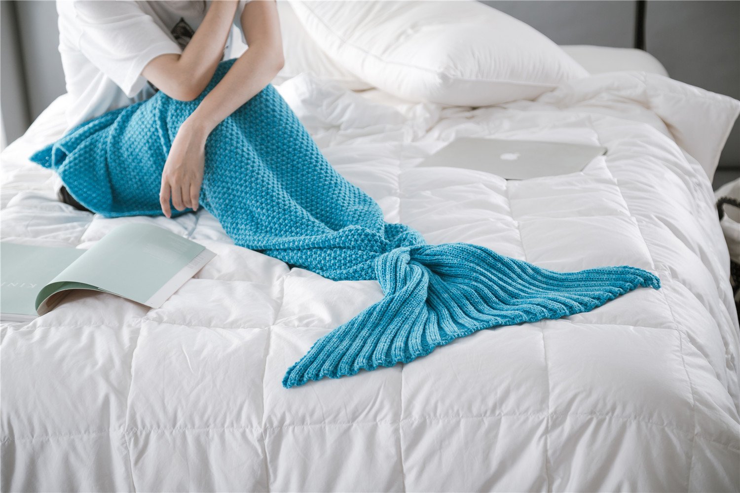 "MermaidDream" Cozy – Pletena deka u obliku repa sirene (Premium Akril)