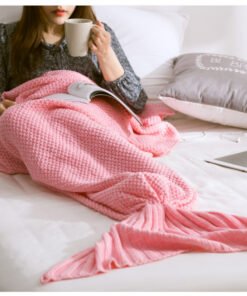 "MermaidDream" Cozy – Pletena deka u obliku repa sirene (Premium Akril)
