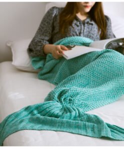 "MermaidDream" Cozy – Pletena deka u obliku repa sirene (Premium Akril)