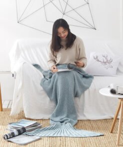 "MermaidDream" Cozy – Pletena deka u obliku repa sirene (Premium Akril)