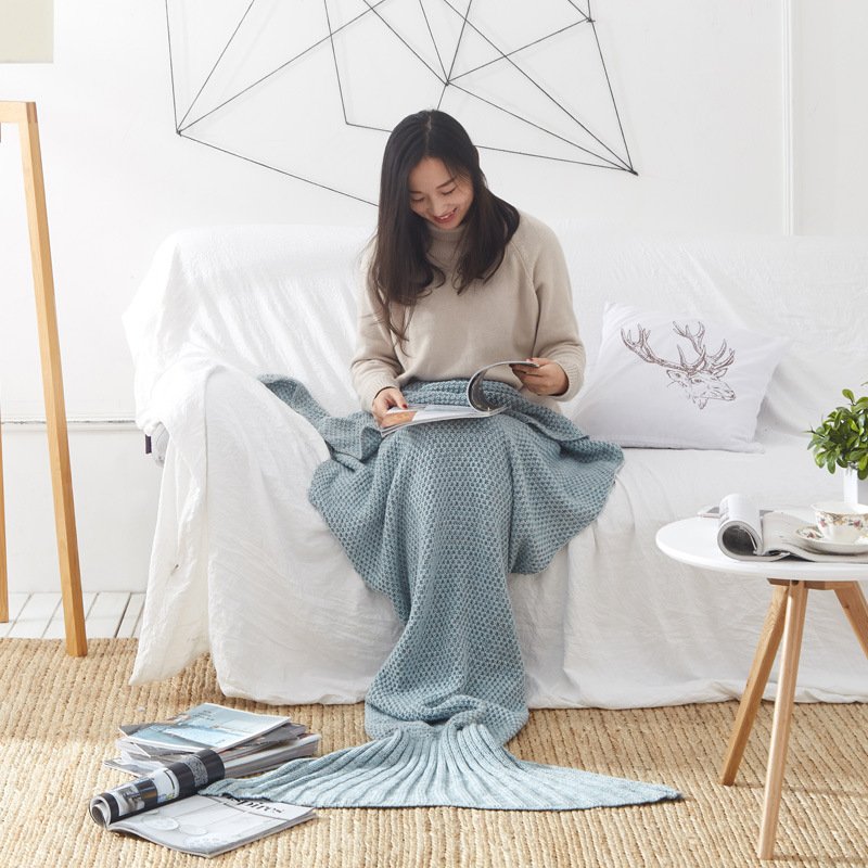 "MermaidDream" Cozy – Pletena deka u obliku repa sirene (Premium Akril)
