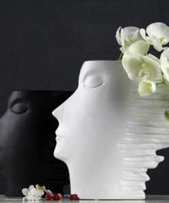 Nordic Face Art – Skulpturalna porculanska vaza (Mat završna obrada)