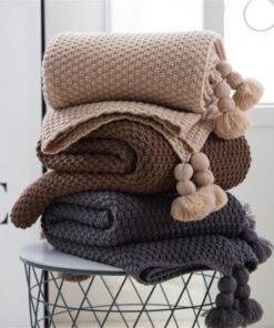 "Nordic Knit" – Pleteno vuneno ćebe s resama (Skandinavski stil)