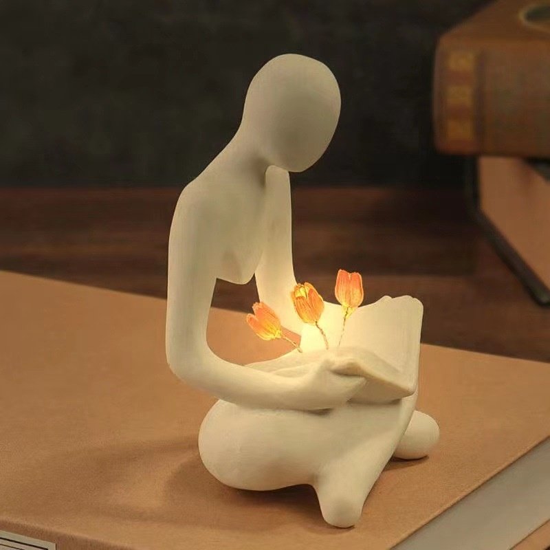 "ThinkerGlow" Nordic – Apstraktna statua s noćnom lampom