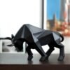 "Vanguard" Bull – Geometrijska figura u prigušenom crnom tonu