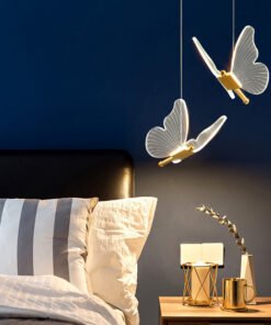 “Butterfly Grace” – Moderni akrilni luster sa motivom leptira