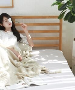 "Cozy Comfort" – Vunena pletena deka s resama