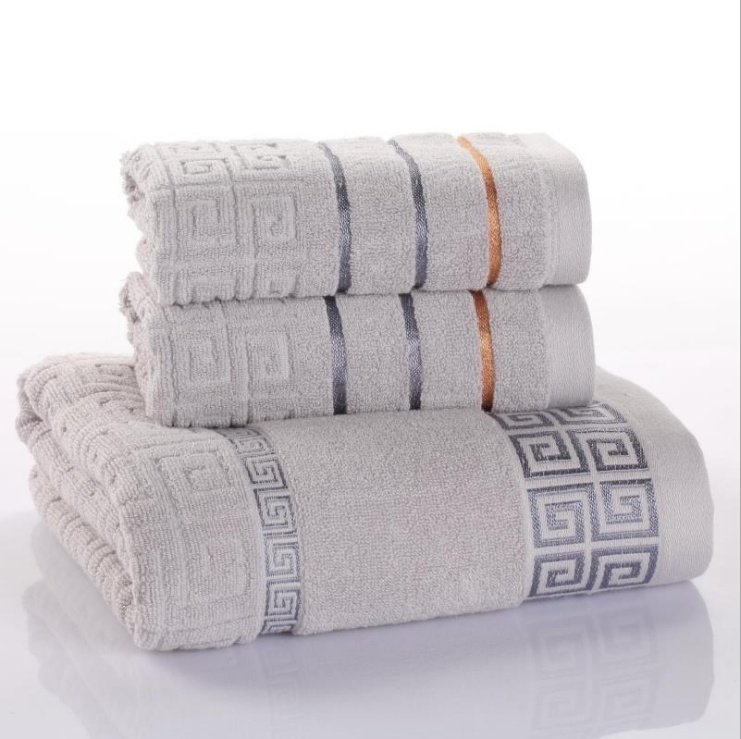 “GeoCotton Elite” – Set luksuznih pamučnih peškira sa geometrijskim uzorkom