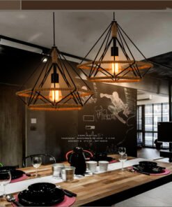 “Industrial Rope” – Retro luster od metala i konopljinog užeta