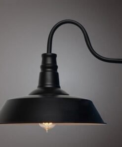 “Industrial Swan” – Retro zidna lampa od kovanog željeza