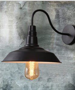 “Industrial Swan” – Retro zidna lampa od kovanog željeza