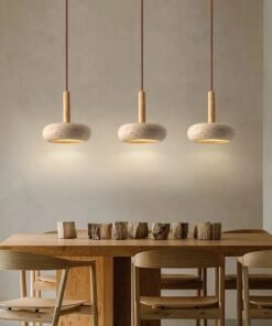 “Travertine Core” – Luksuzna viseća LED lampa od prirodnog kamena i drveta