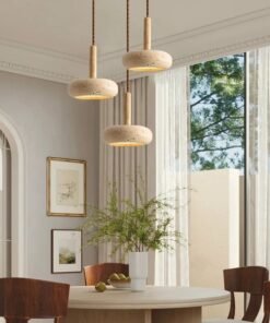 “Travertine Core” – Luksuzna viseća LED lampa od prirodnog kamena i drveta