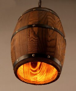 “Vintage Barrel” – Kreativni luster od drvene vinske bačve