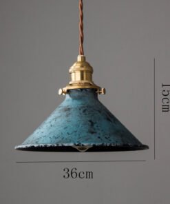“Vintage Industrial” – Retro bakarna visilica sa sjenilom od kovanog željeza