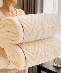 “Luxury Velvet Blanket” – Debela dvostrana baršunasta deka evropskog stila