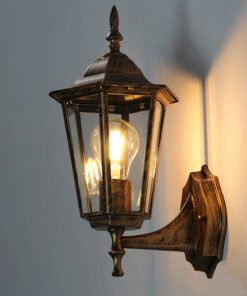 “Retro Wall Lantern” – Elegantna zidna svjetiljka u vintage fenjer stilu sa E27 grlom