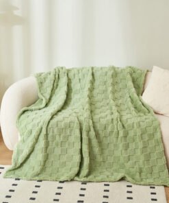 “Soft Check Blanket” – Mekana dekorativna deka sa reljefnom teksturom
