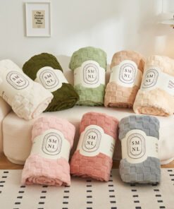 “Soft Check Blanket” – Mekana dekorativna deka sa reljefnom teksturom