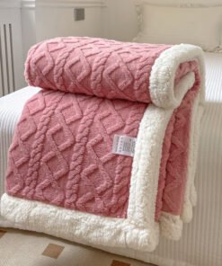 “Soft Knit Blanket” – Mekana dekorativna deka modernog jednobojnog dizajna