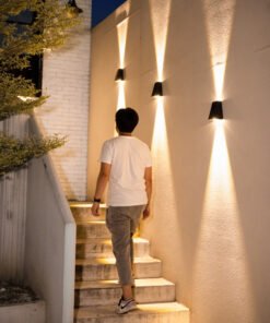 “Solar Wall Light” – Vodootporna LED solarna zidna lampa sa gornjim i donjim osvjetljenjem