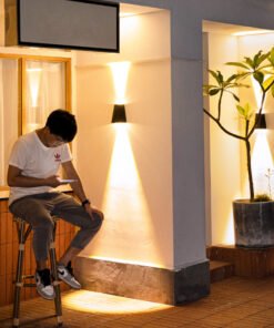 “Solar Wall Light” – Vodootporna LED solarna zidna lampa sa gornjim i donjim osvjetljenjem
