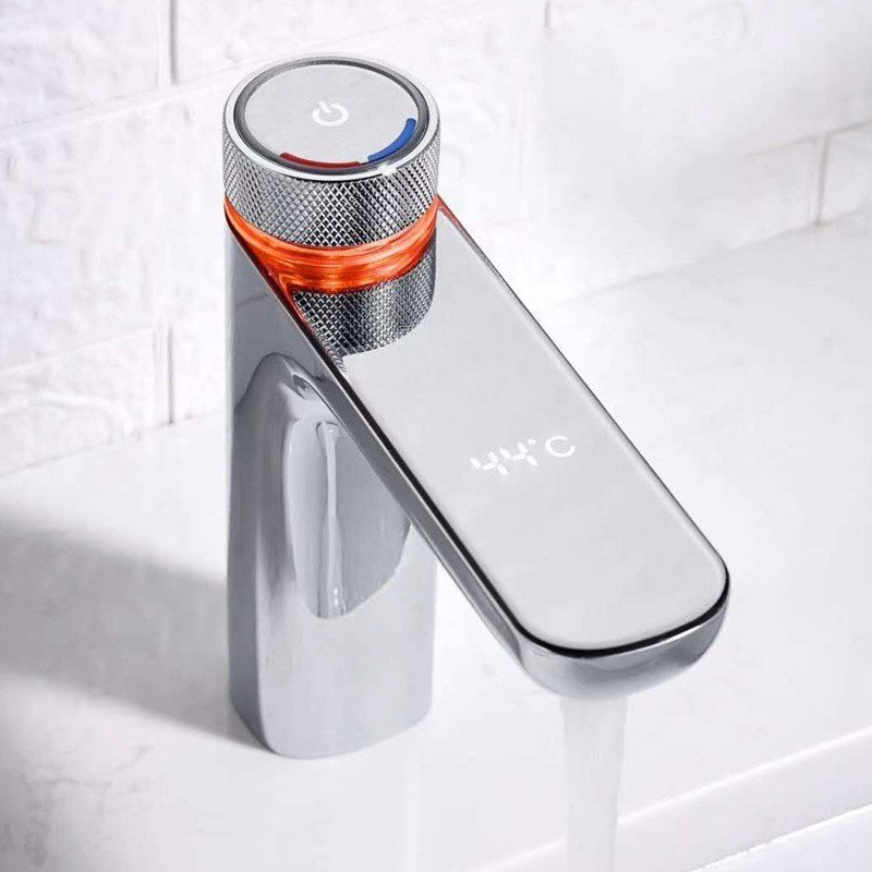"DigiFlow Smart" – Inteligentna LED slavina (Crna / Krom)